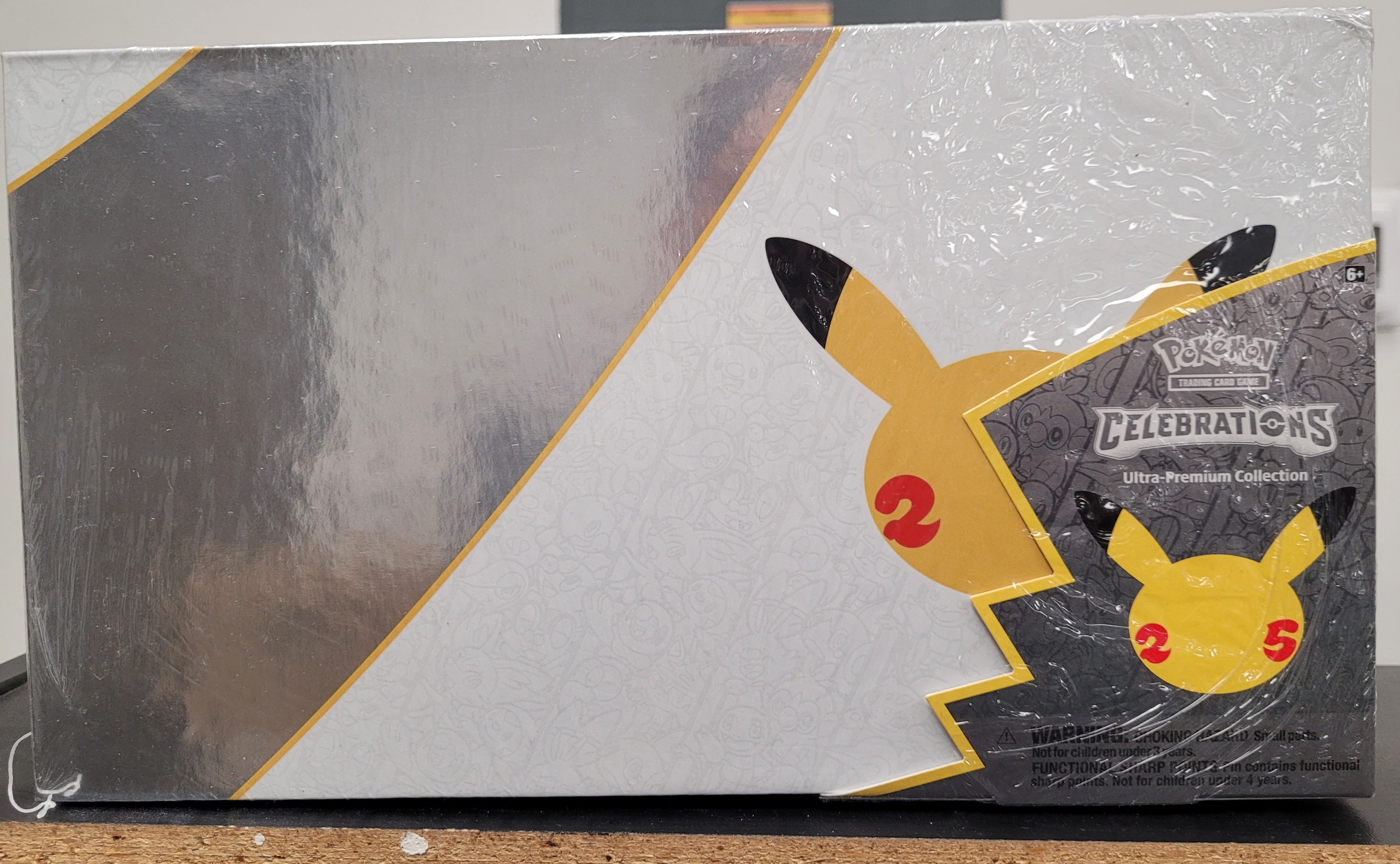 Pokemon Celebrations Ultra Premium Collection