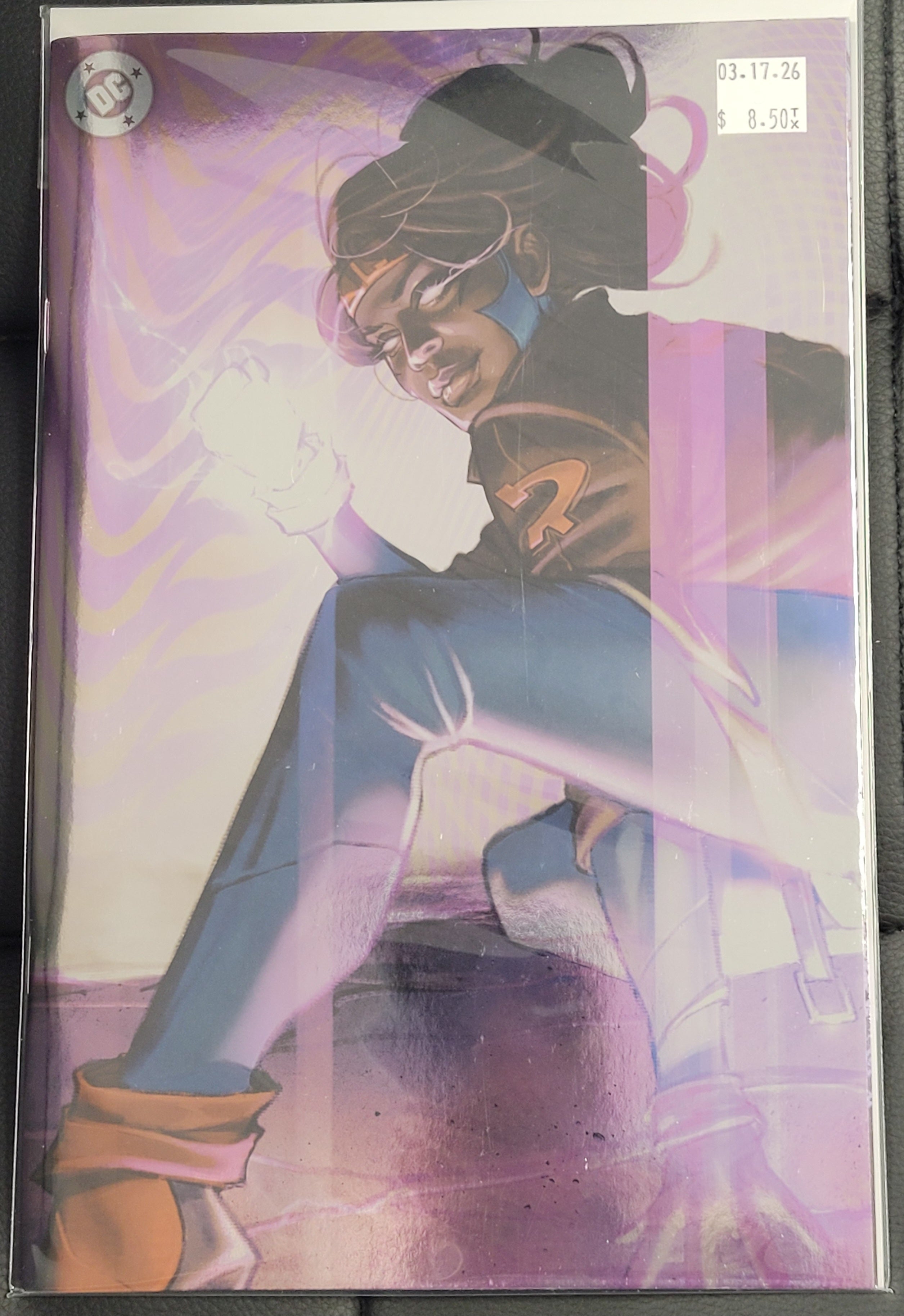 DC New History of the DC Universe The Dakota Incident 1e Swaby Foil