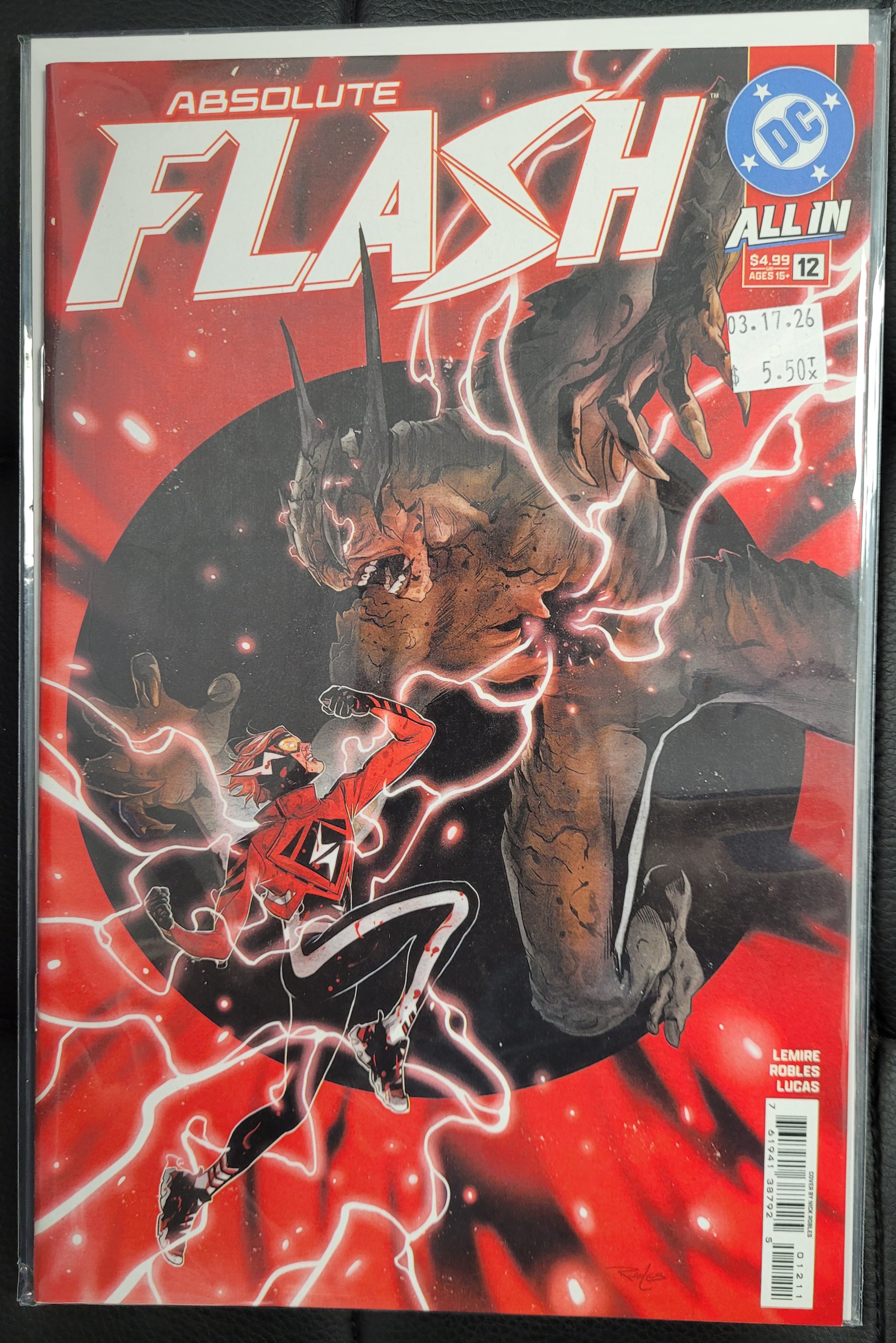 DC Absolute Flash 12a Robles