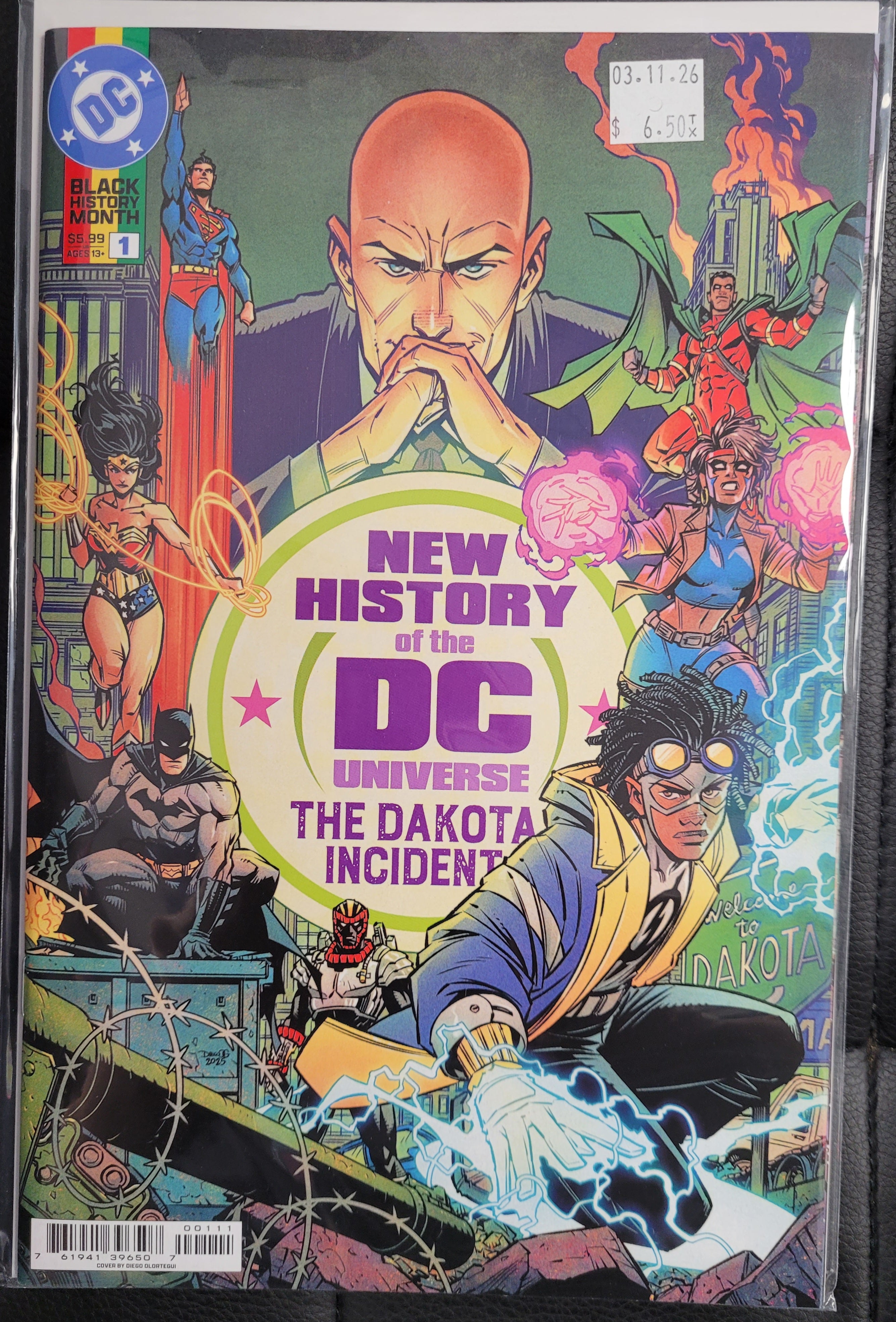 DC New History of the DC Universe 1a Olortegui